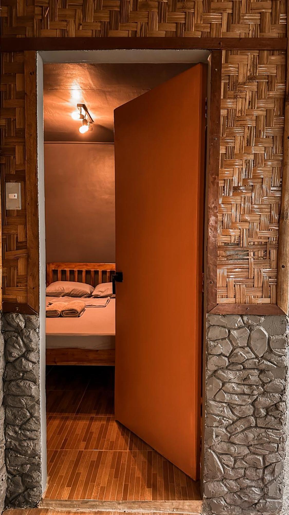 Compuesto's Guesthouse&Restobar Siquijor Exterior foto